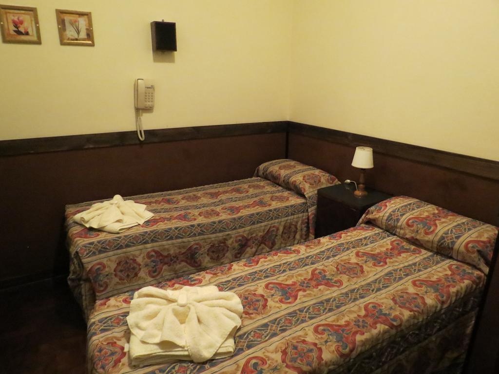 Hotel Raglan